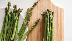 a detailed guide to asparagus alt 1440x810 1 | Ăn Chay, Thuần Chay, Quán Chay & Nhà Hàng Chay