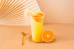 Nếu nước cam có chứa các chất phụ gia như sắt thì có thể nó không được gọi là "sạch".
