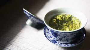 Nghiên cứu mới đã chứng minh được công dụng của trà xanh đối với sức khỏe đường ruột.