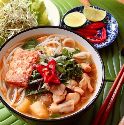 bun bo hue chay nau nhanh voi vien sup recipe main photo | Ăn Chay, Thuần Chay, Quán Chay & Nhà Hàng Chay
