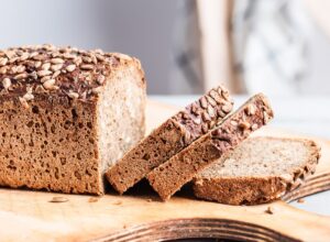 Ở mức độ vừa phải, bánh mì nguyên hạt có thể tốt cho sức khỏe của những người mắc bệnh tiểu đường.