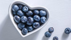Fresh Highbush Blueberries in Heart Dish | Ăn Chay, Thuần Chay, Quán Chay & Nhà Hàng Chay
